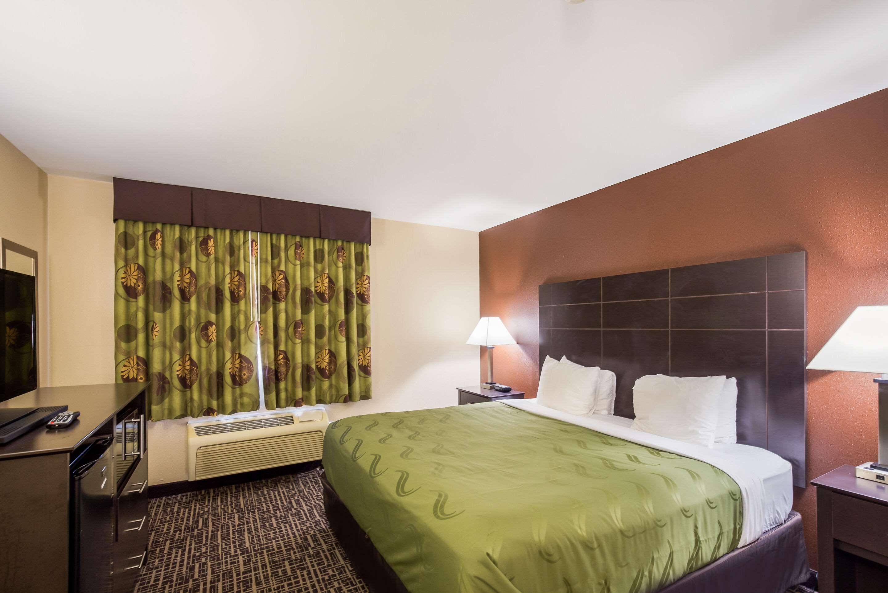 Hotel Quality & - St Louis 2*
